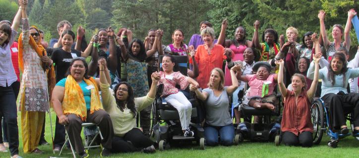 GDDI 2013, group shot in park-hero image